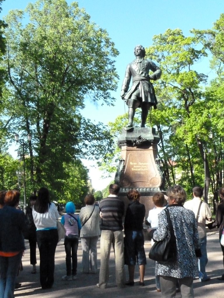 Памятник Петру Первому